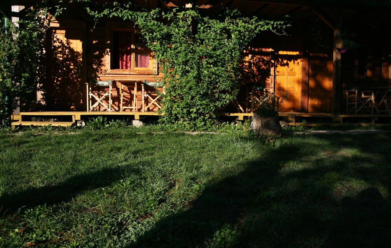 Комплексы для отдыха с коттеджами/бунгало GRAB ethno village and camp Šćepan-Polje