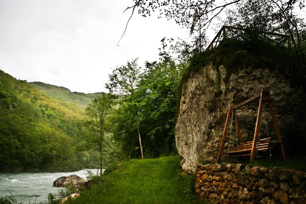 Комплексы для отдыха с коттеджами/бунгало GRAB ethno village and camp Šćepan-Polje