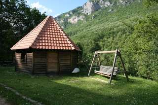 Комплексы для отдыха с коттеджами/бунгало GRAB ethno village and camp Šćepan-Polje Двухуровневое бунгало-1